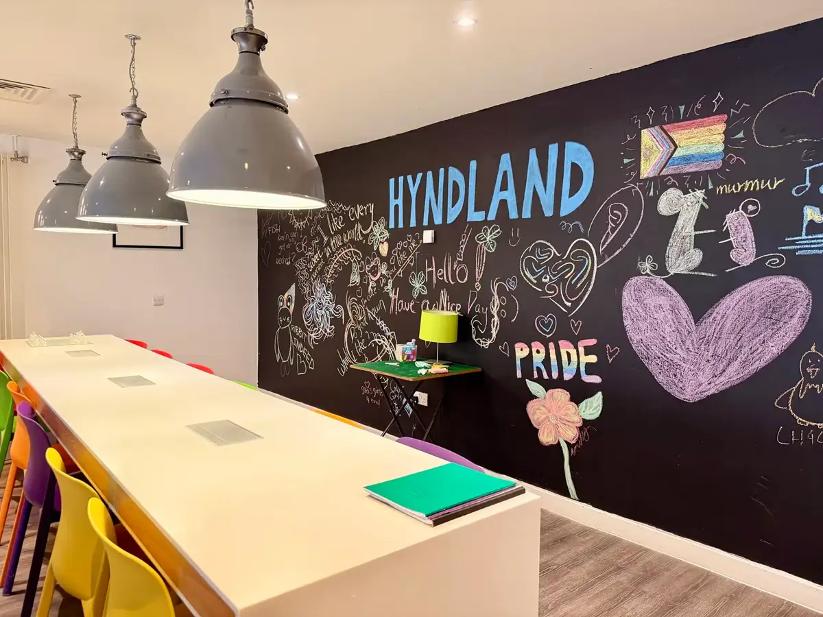hyndland-house-student-accommodation-communal-seating