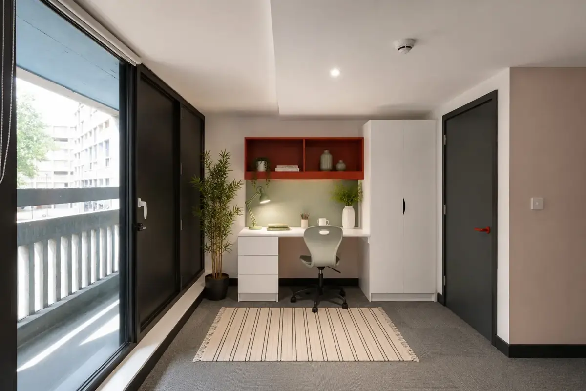 8B-Bigger-Balcony-room-Beton-House-sheffield.webp