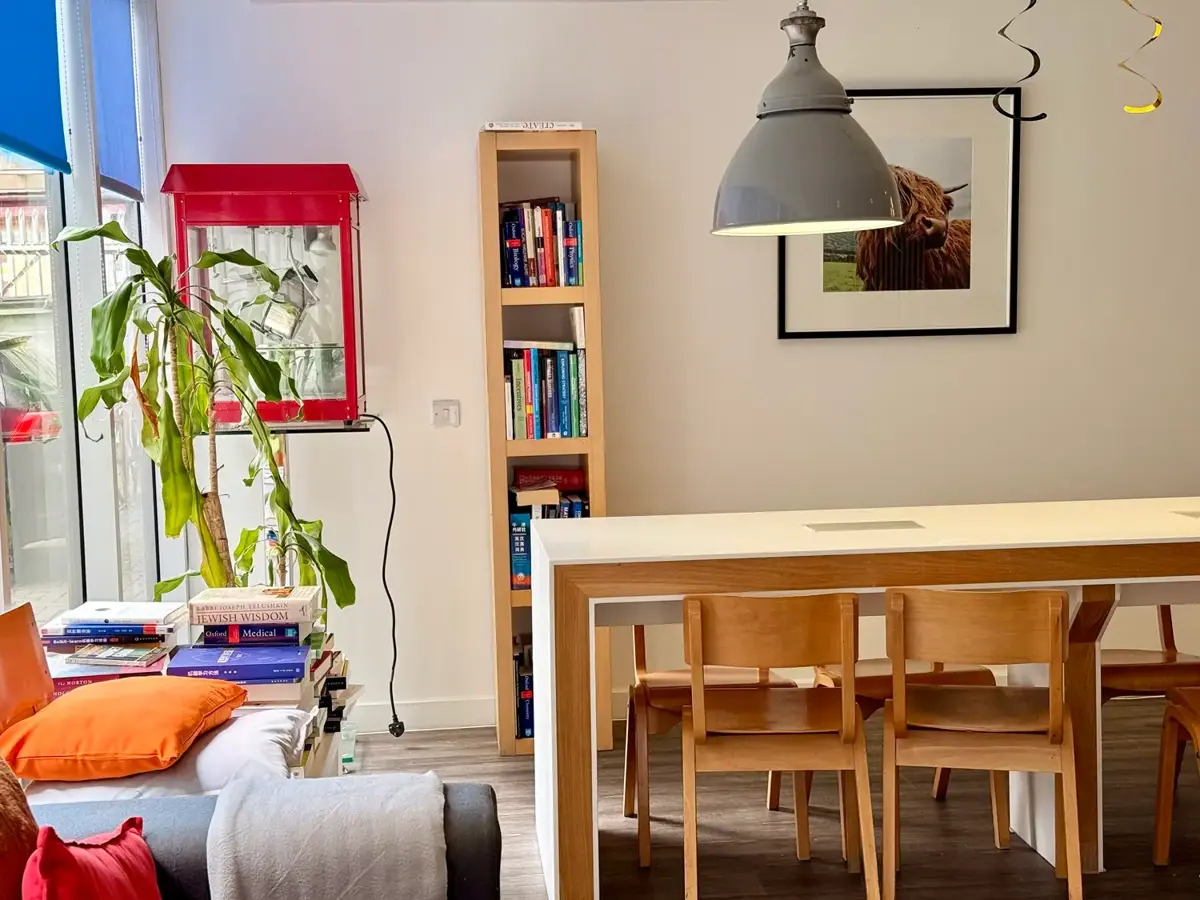 hyndland-house-communal-seating-area
